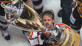 За свою карьеру чешский нападающий Ян МАРЕК выиграл множество трофеев, в том числе и на родине - чемпионский кубок с пражской