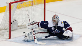 Уверенной игрой за