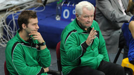 Карполь и Нижневартовск шагают впереди