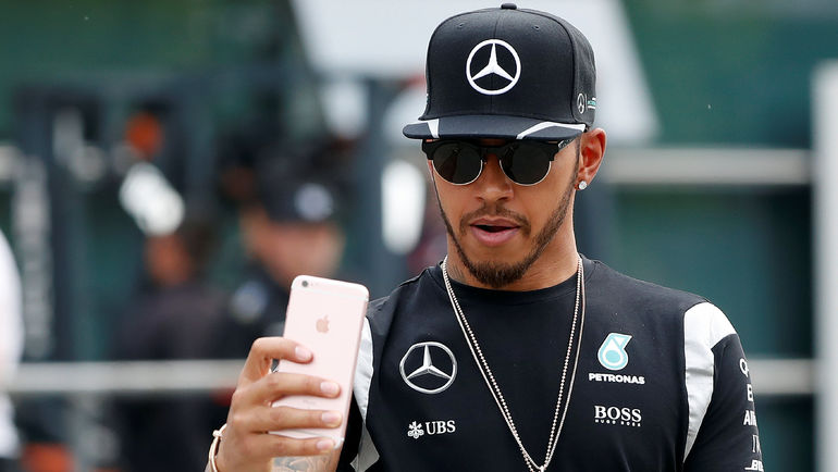 Льюис ХЭМИЛТОН. Фото REUTERS Льюис ХЭМИЛТОН. Фото REUTERS