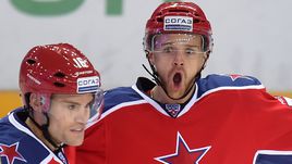 Нападающие ЦСКА Джефф ПЛЭТТ, Стефан ДА КОСТА.