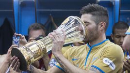 Хави ГАРСИЯ уже пил чемпионское шампанское в России.