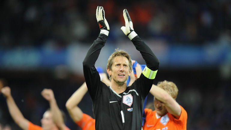 Экс вратарь сборной Голландии Эдвин ВАН ДЕР САР. Фото AFP Экс вратарь сборной Голландии Эдвин ВАН ДЕР САР. Фото AFP
