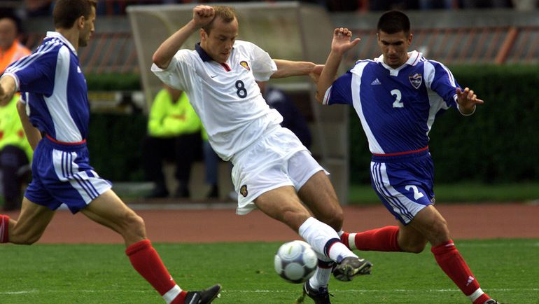 Дмитрий ХОХЛОВ (№8) выигрывает противоборство у Ивана ДРУЛИЧА. Фото Григорий ФИЛИППОВ Дмитрий ХОХЛОВ (№8) выигрывает противоборство у Ивана ДРУЛИЧА. Фото Григорий ФИЛИППОВ