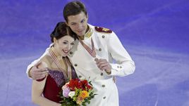 30 января. Братислава. Екатерина БОБРОВА и Дмитрий СОЛОВЬЕВ с бронзовыми медалями чемпионата Европы.