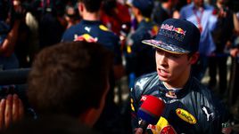 Сегодня. Сочи. Даниил КВЯТ после гонки.