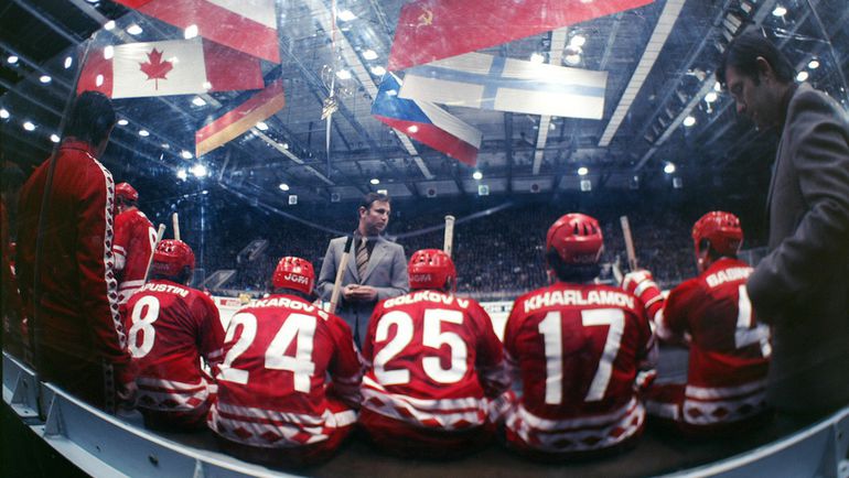 Виктор ТИХОНОВ и его сборная-1979. Фото Анатолий БОЧИНИН Виктор ТИХОНОВ и его сборная-1979. Фото Анатолий БОЧИНИН