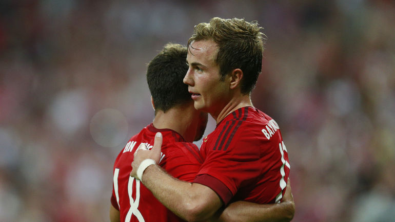 Марио ГЕТЦЕ (справа) первым из чемпионского состава 2012 года переехал в Мюнхен. Фото REUTERS Марио ГЕТЦЕ (справа) первым из чемпионского состава 2012 года переехал в Мюнхен. Фото REUTERS
