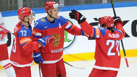 Сегодня. Москва. Россия - Дания - 10:1. Максим ЧУДИНОВ (№73), Вадим ШИПАЧЕВ (№87) и Артемий ПАНАРИН.