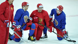Сегодня. Москва. Тренировка сборной России. Харийс ВИТОЛИНЬШ, Александр ОВЕЧКИН, Павел ДАЦЮК, Евгений КУЗНЕЦОВ.