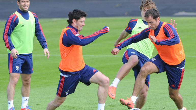 Александр КЕРЖАКОВ, Юрий ЖИРКОВ, Александр КОКОРИН и Роман ШИРОКОВ (слева направо). Во Францию едет только один из этой четверки. Фото Татьяна ДОРОГУТИНА Александр КЕРЖАКОВ, Юрий ЖИРКОВ, Александр КОКОРИН и Роман ШИРОКОВ (слева направо). Во Францию едет только один из этой четверки. Фото Татьяна ДОРОГУТИНА