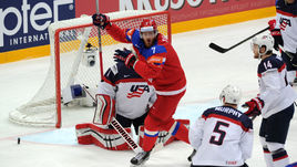 Сегодня. Москва. Россия - США - 7:2. Иван ТЕЛЕГИН празднует третью шайбу в ворота американцев.