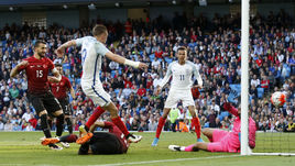 Сегодня. Манчестер. Англия - Турция - 2:1. 83-я минута. Джейми ВАРДИ (№9) проводит победный гол.