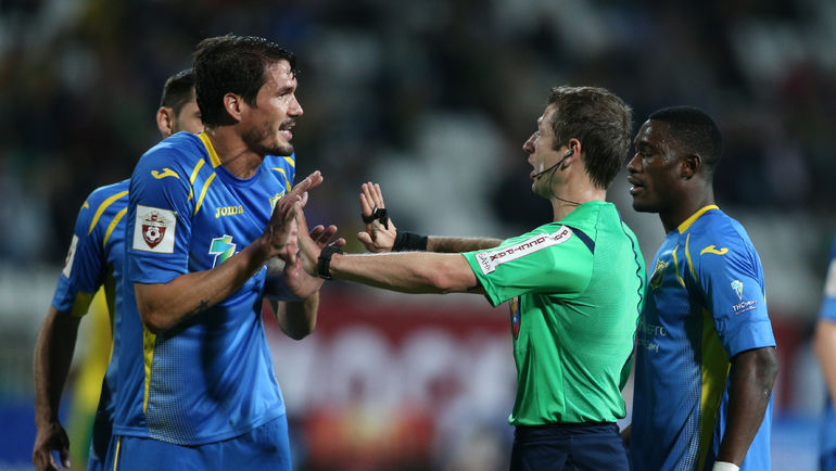 СЕСАР НАВАС (слева). Фото Виталий ТИМКИВ СЕСАР НАВАС (слева). Фото Виталий ТИМКИВ