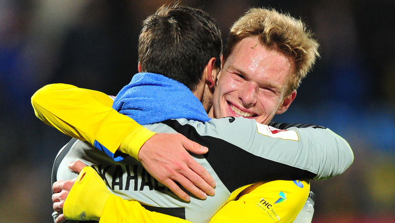 Павел МОГИЛЕВЕЦ и Сослан ДЖАНАЕВ. Фото Александр ФЕДОРОВ, "СЭ" Павел МОГИЛЕВЕЦ и Сослан ДЖАНАЕВ. Фото Александр ФЕДОРОВ, "СЭ"