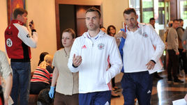 Сегодня. Шереметьево. Игорь АКИНФЕЕВ и Алексей БЕРЕЗУЦКИЙ перед вылетом в Швейцарию.