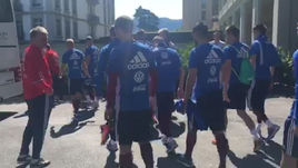 Сборная экономит силы и ездит на тренировки на автобусе