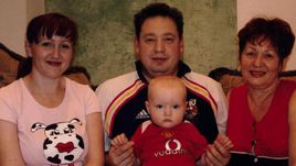 Семья Слуцких - Ирина, супруга Леонида, его мама Людмила Николаевна и сын Дмитрий.