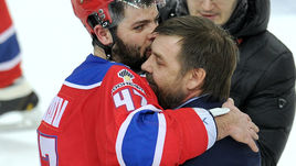 Олег ЗНАРОК и Александр РАДУЛОВ: вне состава.