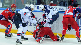 В то время как весь мир еще продолжает наслаждаться хоккеем, в России игроки уже давно в отпуске.