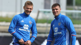 Сегодня. Бад-Рагац. Олег ШАТОВ (слева) и Игорь ДЕНИСОВ.