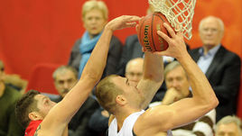 ЦСКА - УНИКС.  Точь-в-точь, как четыре года назад.  Только совсем иначе