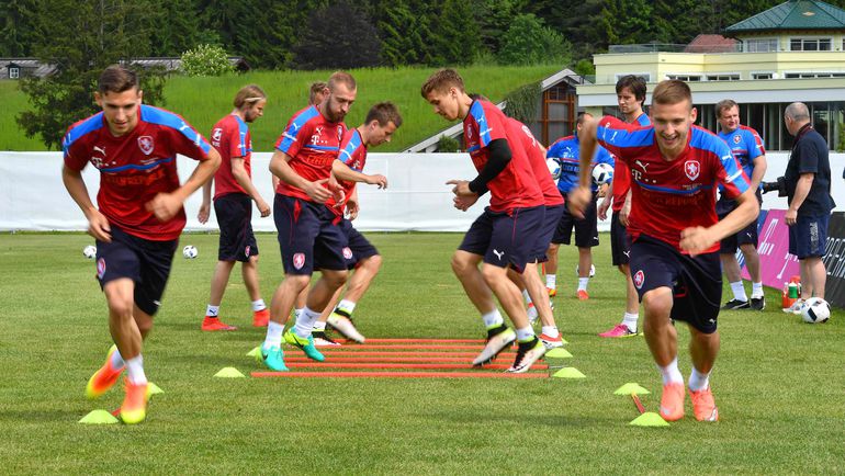 Сборная Чехии - одна из самых возрастных сборных на Euro. Фото AFP Сборная Чехии - одна из самых возрастных сборных на Euro. Фото AFP