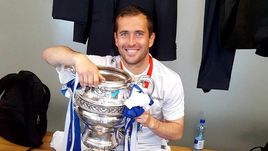 Кержаков едет из Швейцарии с трофеем. "Инстаграм" за неделю