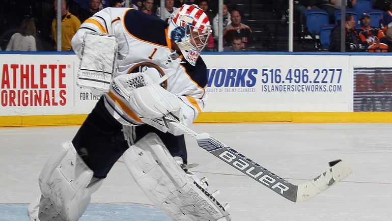 Андрей МАКАРОВ в дебютной игре в НХЛ. Фото AFP Андрей МАКАРОВ в дебютной игре в НХЛ. Фото AFP