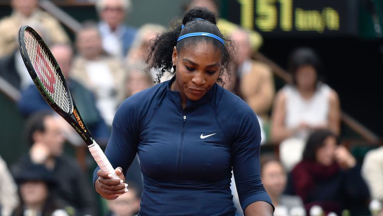 Суббота. Париж. Серена УИЛЬЯМС в финальном матче Roland Garros с Гарбинье Муругусой. Фото AFP Суббота. Париж. Серена УИЛЬЯМС в финальном матче Roland Garros с Гарбинье Муругусой. Фото AFP