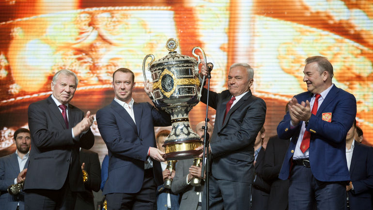 Борис МАЙОРОВ, Сергей МОЗЯКИН, Виктор РАШНИКОВ и владислав ТРЕТЬЯК. Борис МАЙОРОВ, Сергей МОЗЯКИН, Виктор РАШНИКОВ и владислав ТРЕТЬЯК.