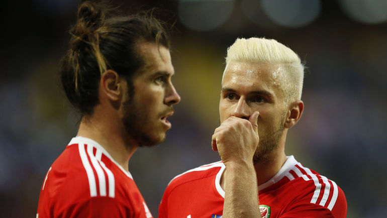 Лидеры сборной Уэльса Гарет БЭЙЛ (слева) и Аарон РЭМСИ. Фото REUTERS Лидеры сборной Уэльса Гарет БЭЙЛ (слева) и Аарон РЭМСИ. Фото REUTERS