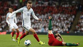 2 июня. Лондон. Англия - Португалия - 1:0. В атаке Джейми ВАРДИ.