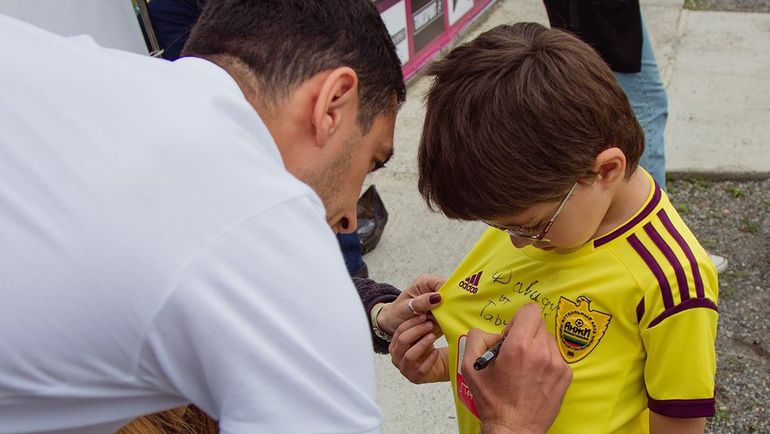 Автограф Владимира ГАБУЛОВА. Автограф Владимира ГАБУЛОВА.