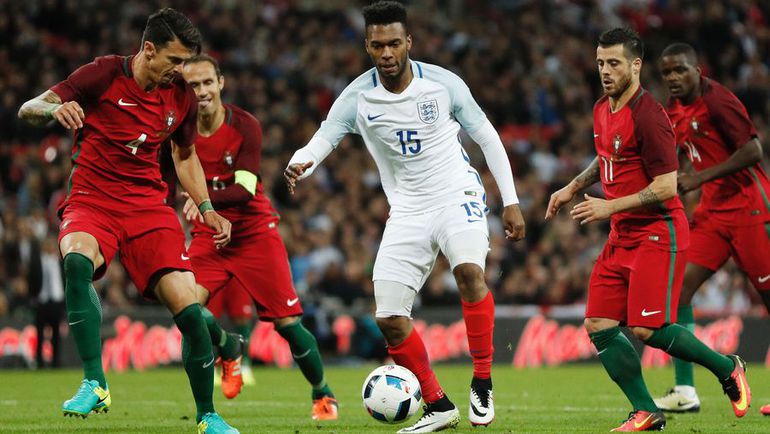 2 июня. Лондон. Англия - Португалия - 1:0. С мячом Даниэл СТАРРИДЖ. Фото AFP 2 июня. Лондон. Англия - Португалия - 1:0. С мячом Даниэл СТАРРИДЖ. Фото AFP