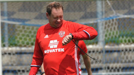 Главный тренер ЦСКА и сборной России Леонид СЛУЦКИЙ.