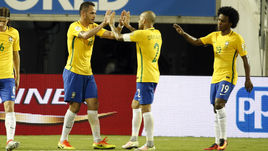 Бразилия размялась на Гаити.  Хамес вывел Колумбию в четвертьфинал