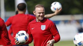 Уэйн РУНИ готовится к игре с Россией.