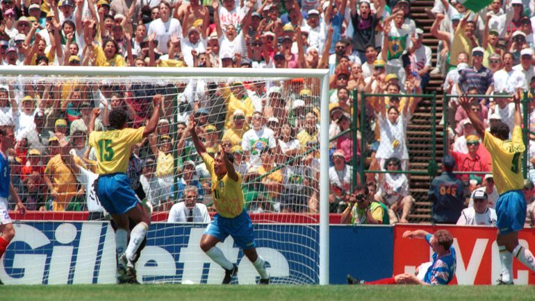 20 июня 1994 года. Бразилия - Россия - 2:0. Радость будущих чемпионов. Фото Александр ФЕДОРОВ 20 июня 1994 года. Бразилия - Россия - 2:0. Радость будущих чемпионов. Фото Александр ФЕДОРОВ