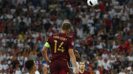 Суббота. Марсель. Англия - Россия - 1:1. 90+2-я минута. Решающий удар Василия БЕРЕЗУЦКОГО.