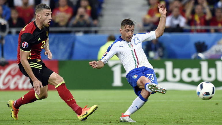 Понедельник. Лион. Бельгия – Италия – 0:2. Эмануэле ДЖАККЕРИНИ открывает счет. Фото AFP Понедельник. Лион. Бельгия – Италия – 0:2. Эмануэле ДЖАККЕРИНИ открывает счет. Фото AFP