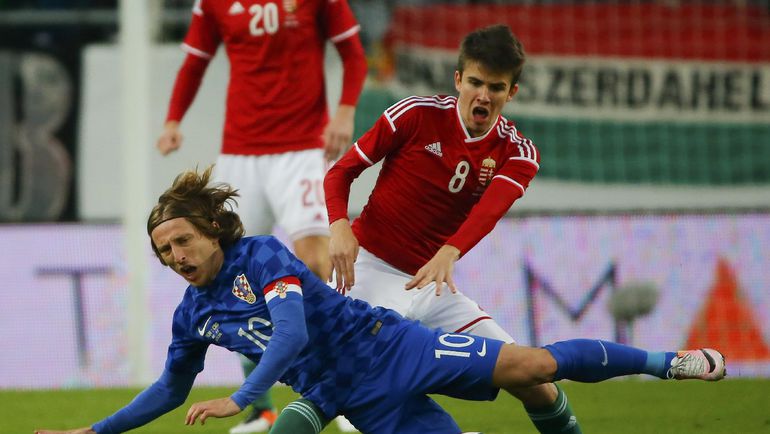Адам НАДЬ (справа, против Луки МОДРИЧА). Фото REUTERS Адам НАДЬ (справа, против Луки МОДРИЧА). Фото REUTERS