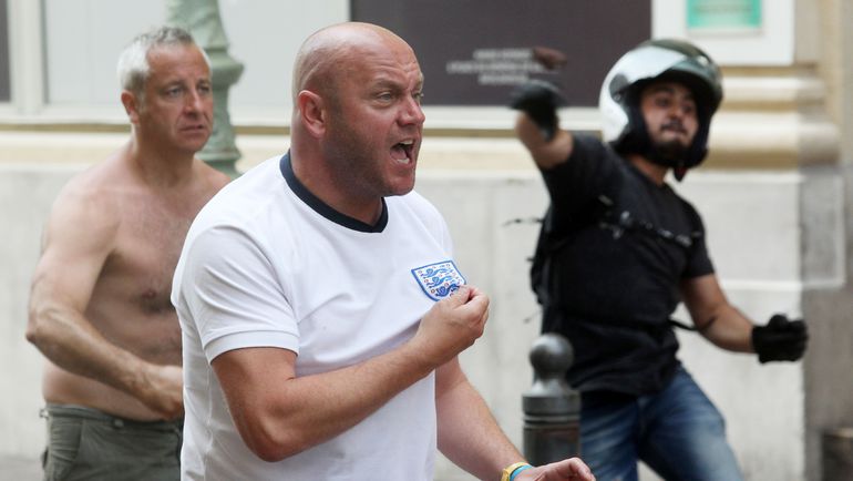 Суббота. Марсель. Английские фанаты. Фото AFP Суббота. Марсель. Английские фанаты. Фото AFP