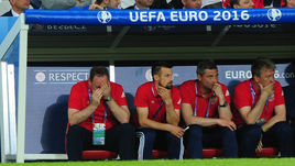 Сегодня. Лилль. Россия - Словакия - 1:2. Леонид СЛУЦКИЙ, Сергей СЕМАК, Сергей ОВЧИННИКОВ, Сергей БАЛАХНИН.