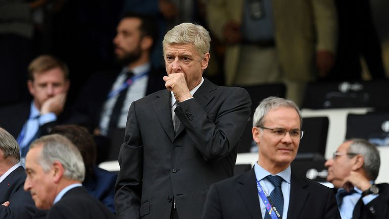 Суббота. Марсель. Англия - Россия - 1:1. Арсен ВЕНГЕР. Фото AFP Суббота. Марсель. Англия - Россия - 1:1. Арсен ВЕНГЕР. Фото AFP