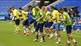 Вчера. Лион. Сборная Украины готовится ко второму матчу на Euro-2016.