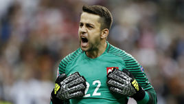 16 июня. Париж. Германия - Польша - 0:0. Вратарь поляков Лукаш Фабяньски провел на ноль второй матч подряд.