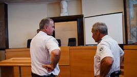 Четверг. Марсель. Французский суд приговорил трех россиян к тюремным срокам за участие в беспорядках в день матча Euro-2016 Англия - Россия.