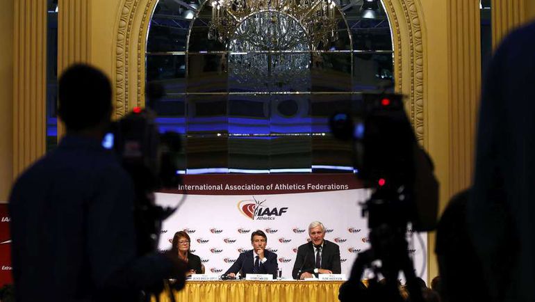 Себастьян КОЭ (в центре) и Руне АНДЕРСЕН (справа). Фото REUTERS Себастьян КОЭ (в центре) и Руне АНДЕРСЕН (справа). Фото REUTERS