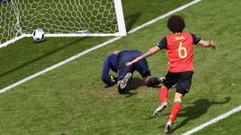 Сегодня. Бордо. Бельгия - Ирландия - 3:0. 61-я минута. Гол Акселя ВИТСЕЛЯ.